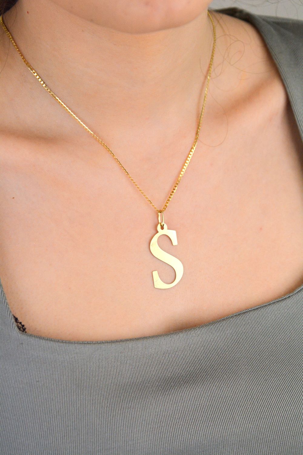 Złota zawieszka wykonana z najwyższej jakości złota próby 585..jpg